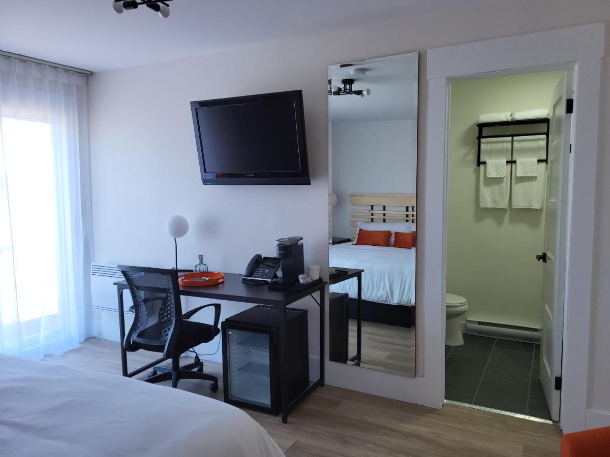 Motel Au Rocher Du Cap Cap-Saint-Ignace ภายนอก รูปภาพ